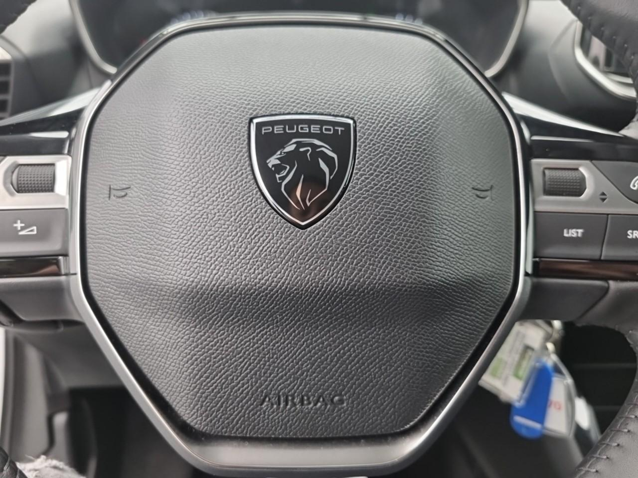 Peugeot 208 100 s&s bvm6 style — photo 21