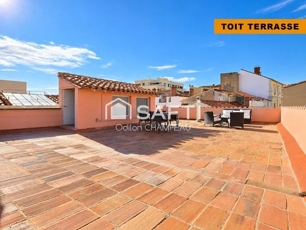 Appartement T4 traversant (90m²) + Place de parking + Gigantesque toit-terrasse (90m²)