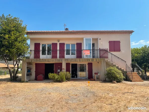 Maison traditionnelle 220 m²