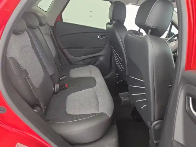 Renault Captur tce 120 energy edc — photo 44