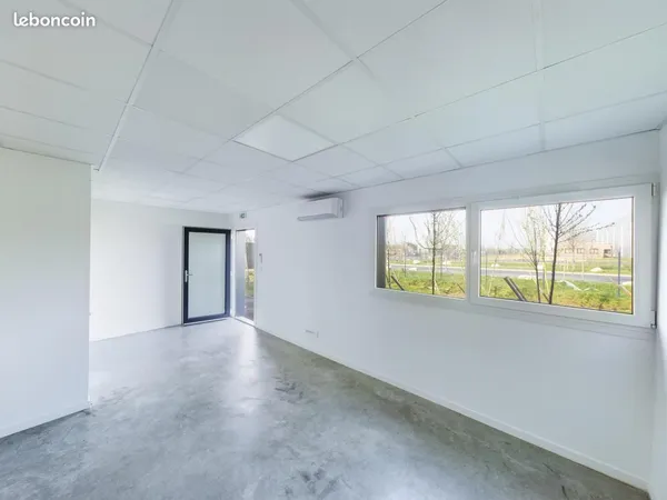 Local d'activité 145 m²