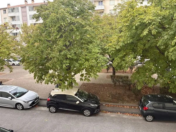 Appartement de type 4 avec veranda et cave
