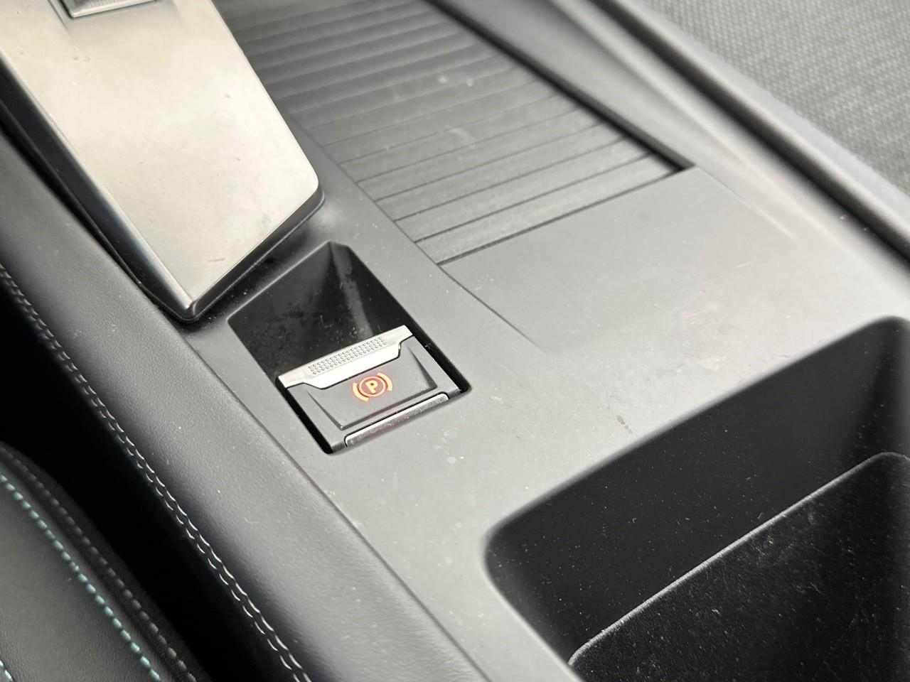 Peugeot 308 phev 180 e-eat8 allure pack — photo 27