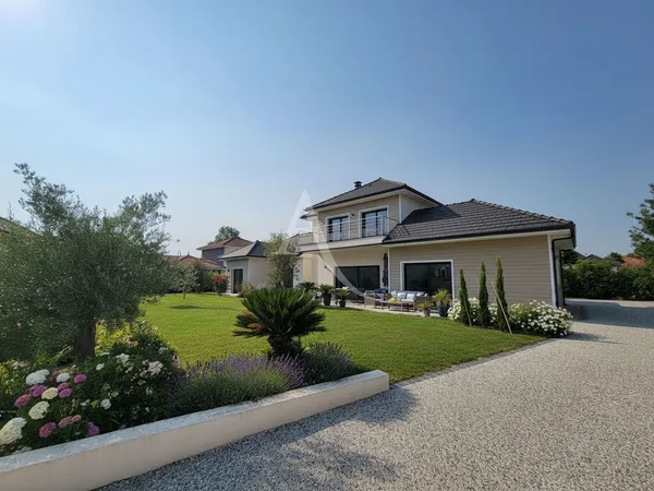 Maison Lescar 7 pièce(s) 195 m2