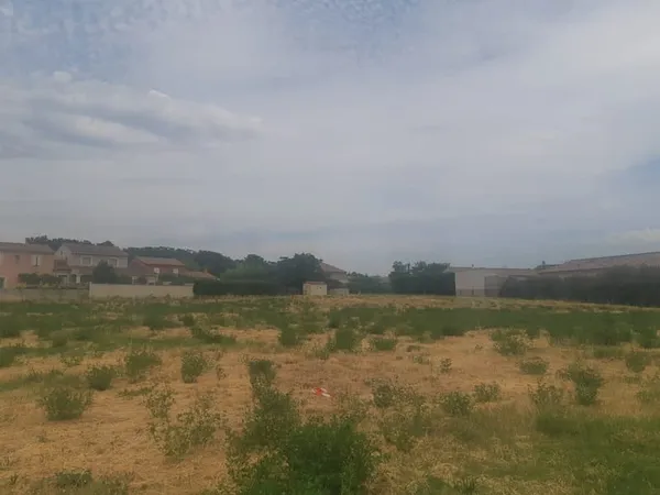 Terrain 450 m²