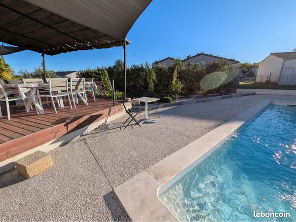 Villa 3ch 100m piscine