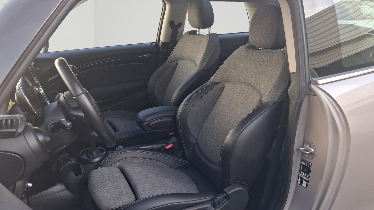 Mini Hatch 3 Portes Cooper 136 ch DKG7 — photo 11