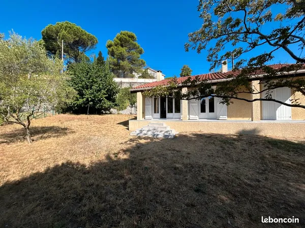 Villa rénovée dans quartier résidentiel d'Alès