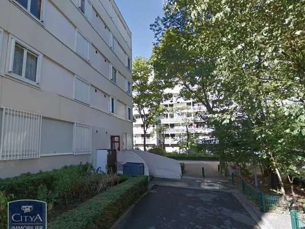 Stationnement Location Vaulx-en-Velin   55€