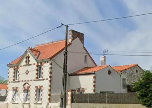 Maison 6 pièces 242 m²