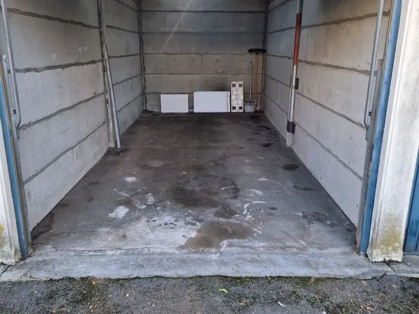 Garage securise a Louer