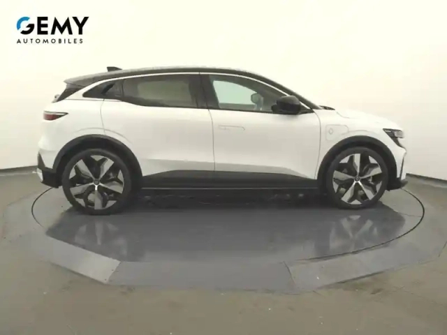 Renault Megane e-tech ev60 220 ch optimum charge — photo 34