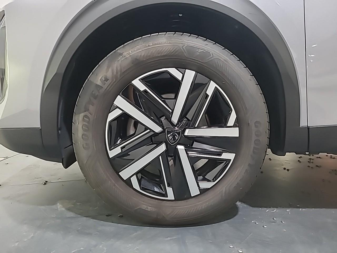 Peugeot 2008 100 s&s bvm6 style — photo 16