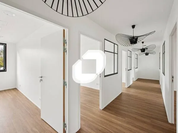 Bureaux 1193 m²