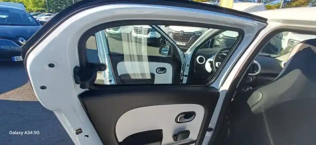 Renault Twingo iii e-tech — photo 7