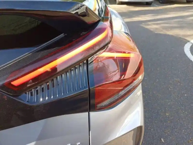Citroën C4 puretech 130 s&amp;s eat8 — photo 43