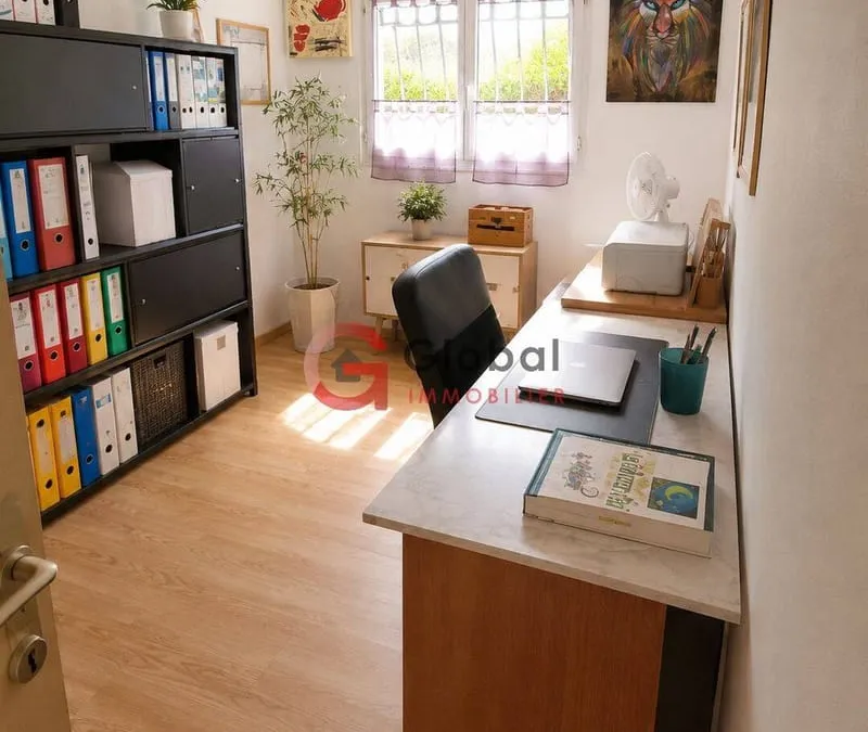 Photo 8