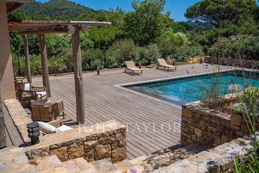 Propriété 8 pièces 247 m²