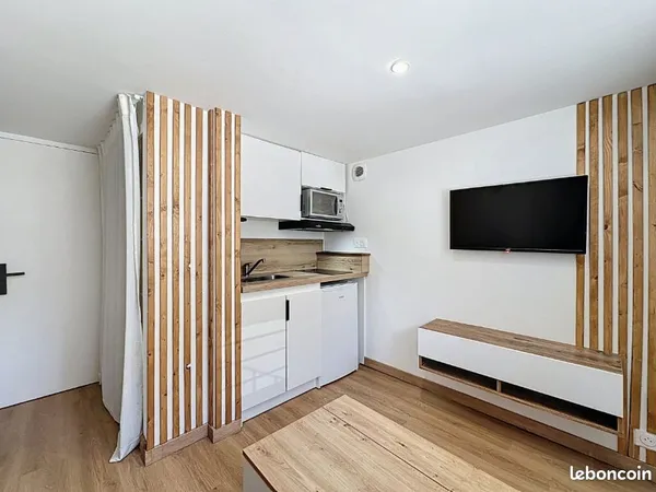 Appartement meublé avec parking privé Quartier Bourg l'Évesque / Mail François Mitterrand