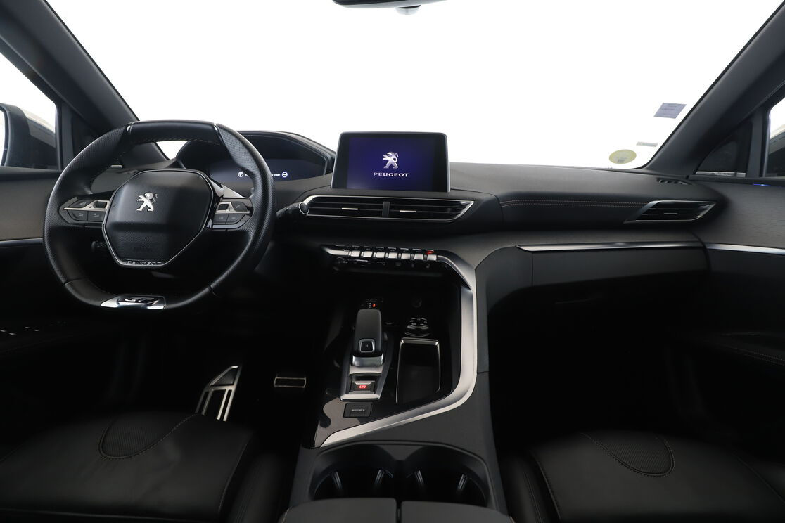 Peugeot 3008 2.0 Blue-HDi GT EAT8 — photo 11