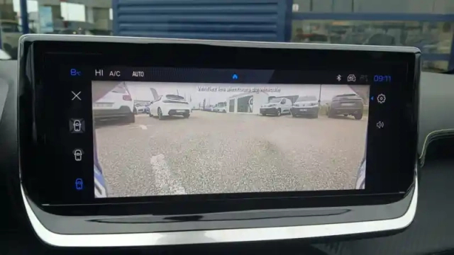 Peugeot 208 hybrid 110 e-dcs6 — photo 22