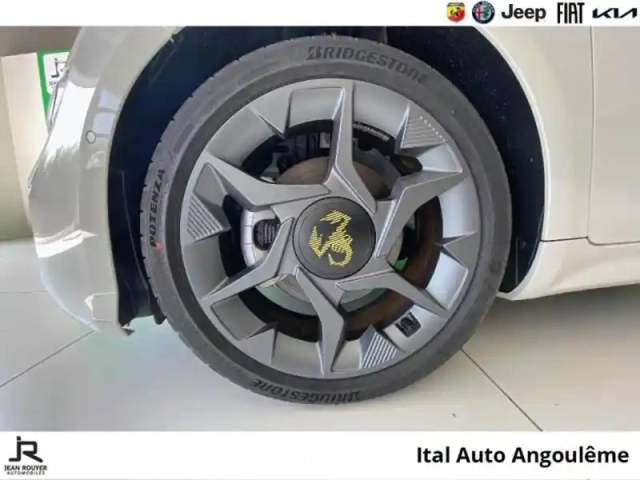 Abarth 500 c e 155ch 42kwh pack 4cv — photo 9