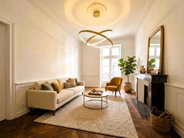 Vends appartement avec caractère et beau potentiel