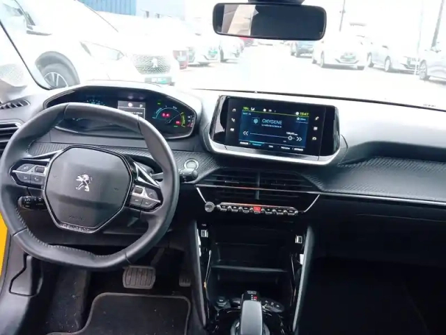 Peugeot 208 electrique 50 kwh 136ch — photo 51