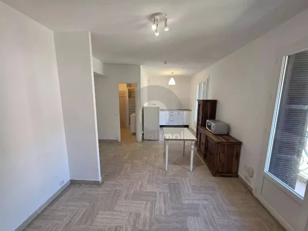 Studio 1 pièce 27 m²