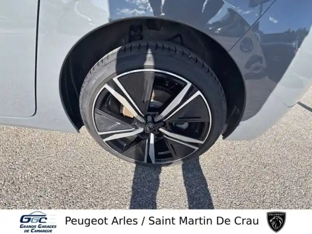 Peugeot 308 phev 225 e-eat8 — photo 11