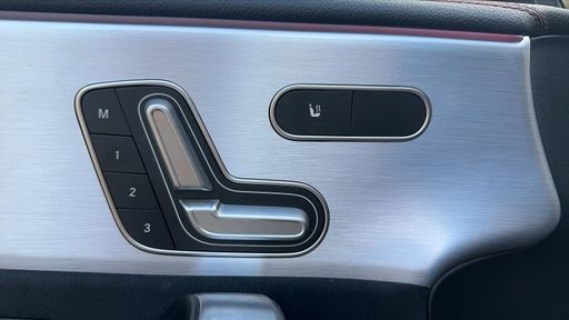 Mercedes Classe CLA 180 d 116 7G-DCT - AMG Line – 2019 – 77529 km – Diesel – Boîte Automatique — photo 10