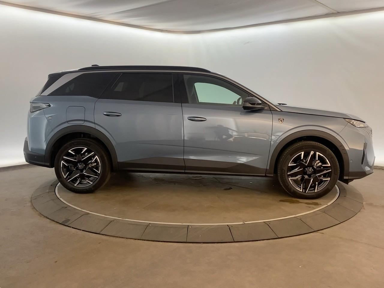 Peugeot 5008 hybrid 145 ch e-dcs6 gt — photo 4