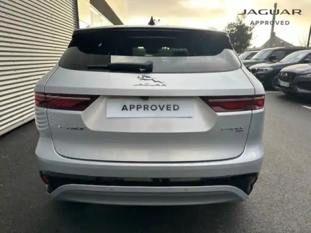 Jaguar F-Pace p400e plug-in-hybrid r-dynamic se bva8 awd — photo 6
