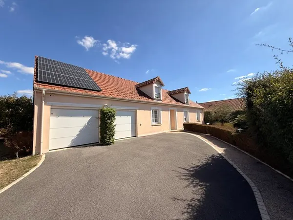 Maison 7 pièces 151 m²
