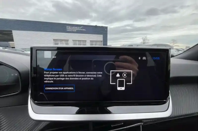Peugeot 2008 hybrid 145 e-dcs6 — photo 71
