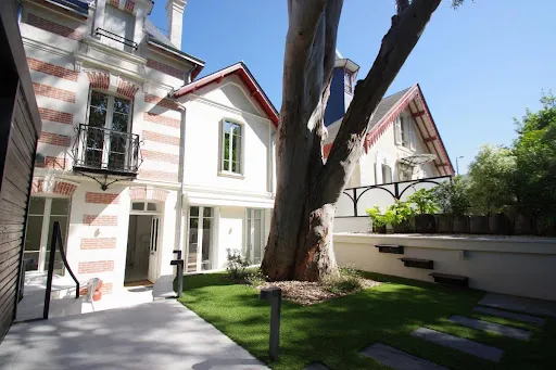 Maison 7 pièces 198 m²
