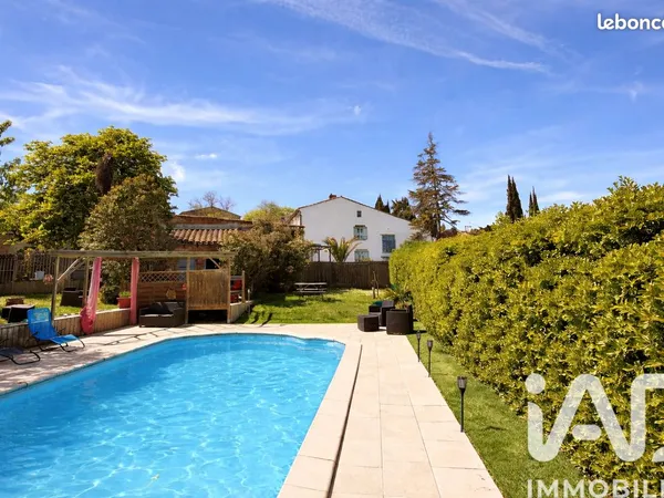 Propriété 10 pièces 222 m²