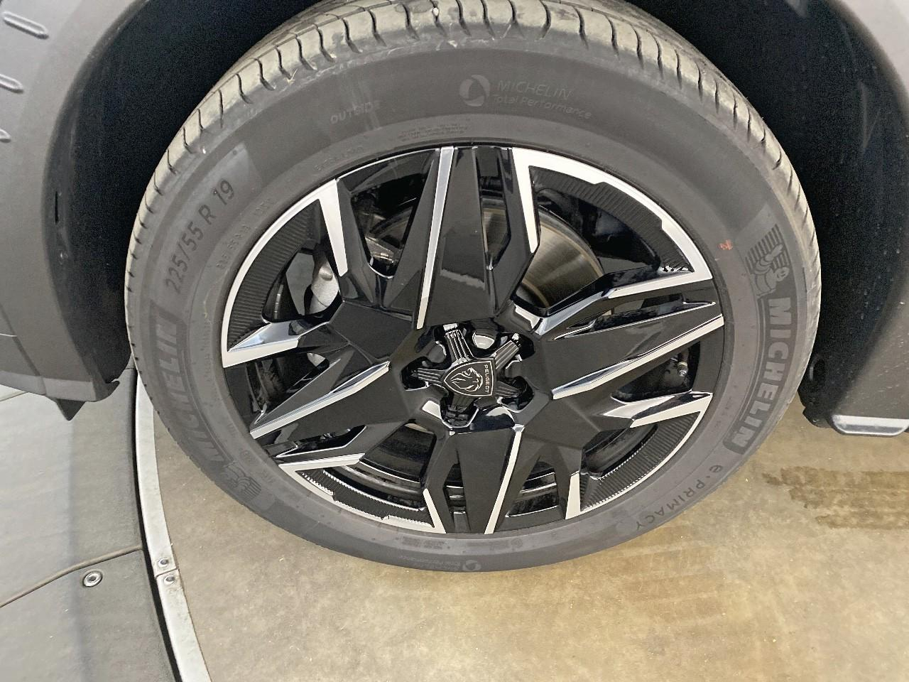 Peugeot 5008 hybrid 145 ch e-dcs6 gt — photo 11