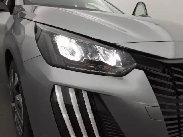 Peugeot 208 puretech 75 s&amp;s bvm5 — photo 16