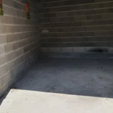 Garage à louer fermer 16m2 à Trets proche du centre-ville