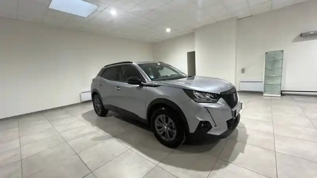 Peugeot 2008 puretech 100 s&amp;s bvm6 — photo 3