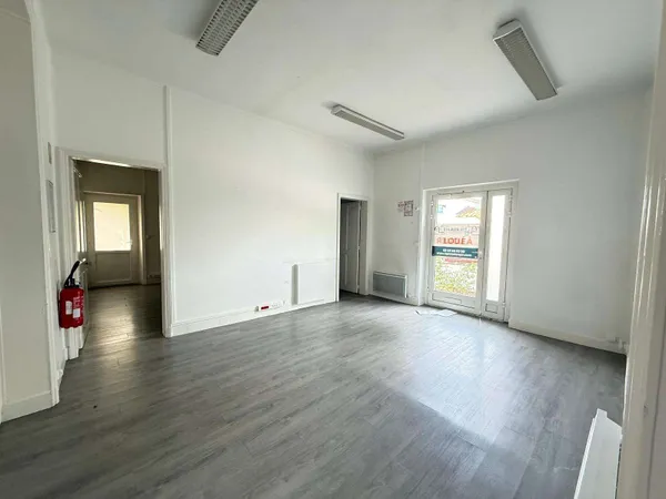 Bureaux 60 m²