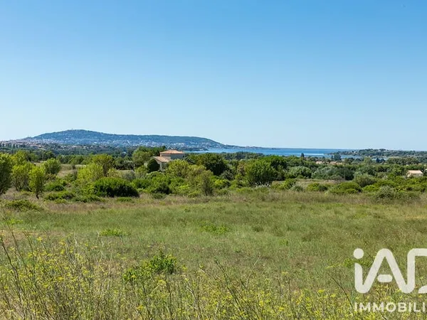 Terrain 350 m²