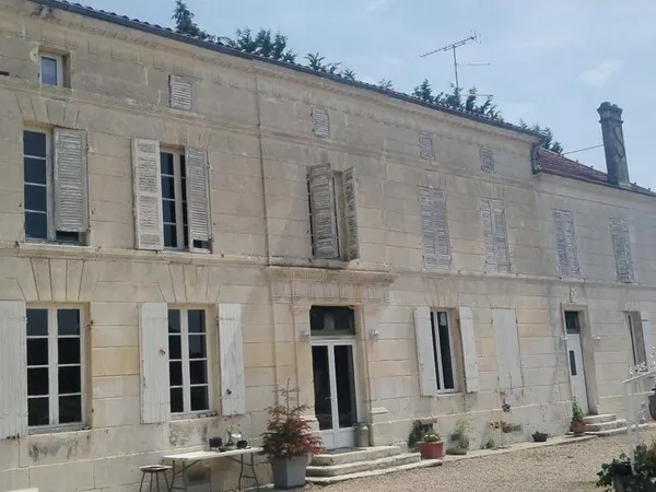 Maison 7 pièces 237 m²