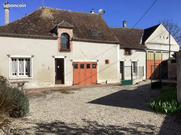 Maison individuelle ancienne fermette avec grange