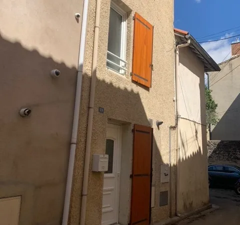 BESSAN - CHARMANTE MAISON DE VILLAGE MEUBLEE T2 DE 30M2