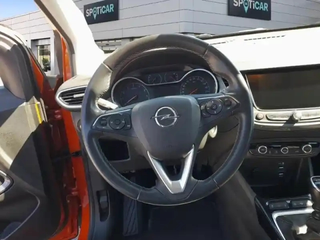 Opel Crossland 1.5 d 110 ch bvm6 elegance business — photo 12