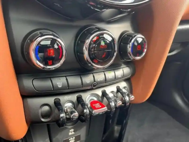 Mini Mini 5 portes cooper 136ch edition camden — photo 14