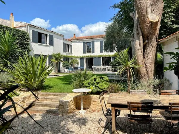 Maison 7 pièces 200 m²
