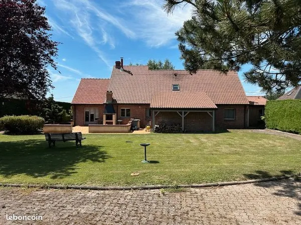 Maison 7 pièces 215 m²
